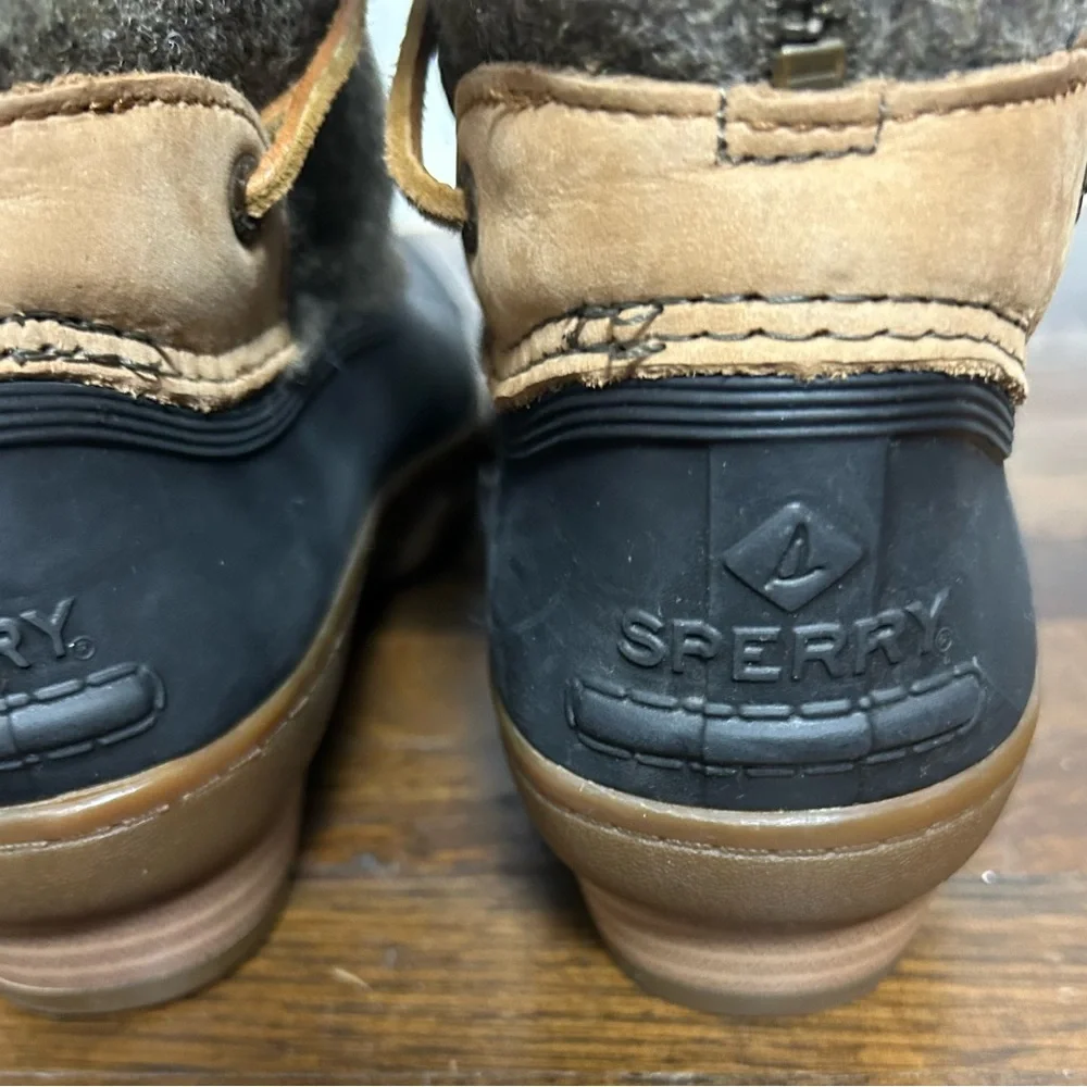 Sperry‎ women’s Brown and Black wool Duck Boots